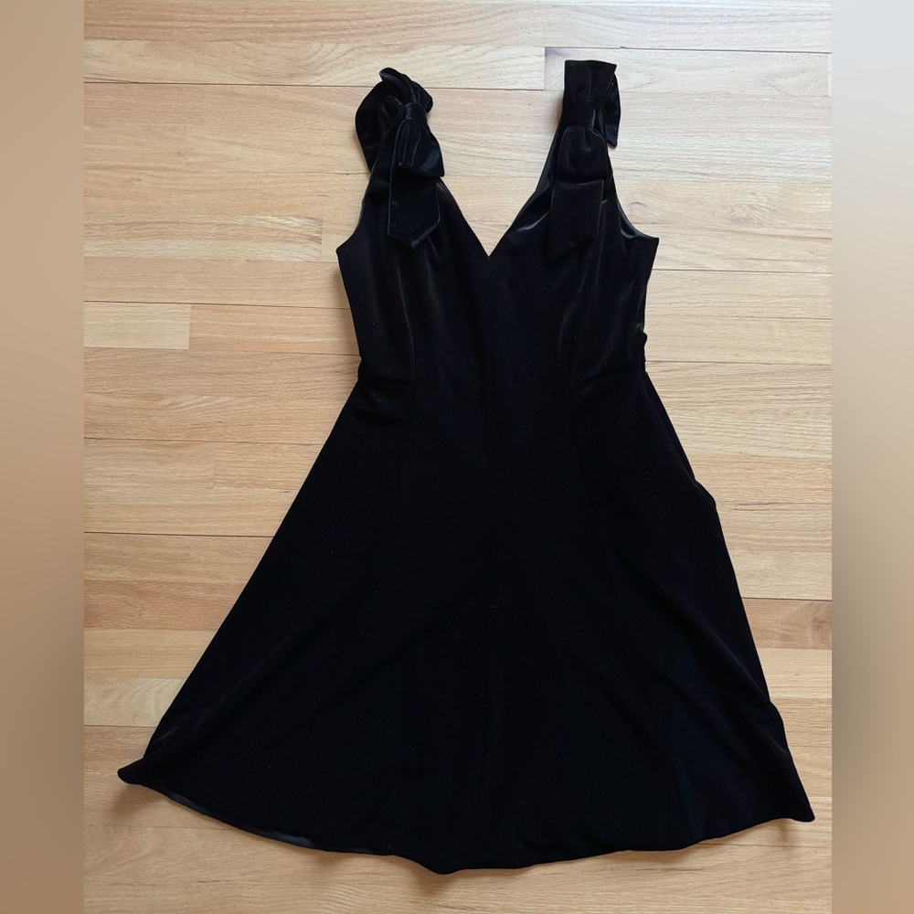 Draper James Black Velvet Flare Dress.  Bows on Shoulders.  Size 8.